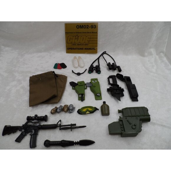 GI Joe Accessories Guns, Bombs, Binoculars, Watch, Dog Tags, Mask & More - Picture 1 of 3
